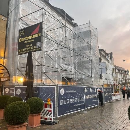 Referenzen - Eine Hauswand wird renoviert